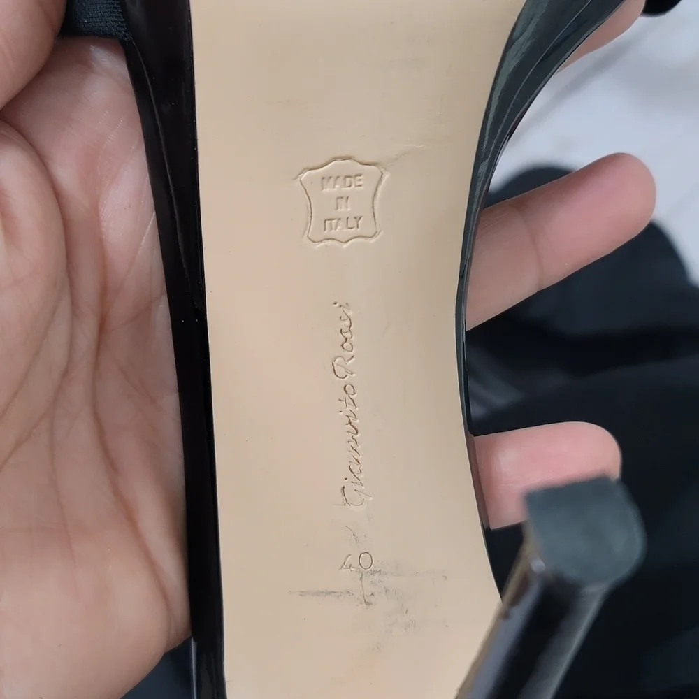 ✨️Gianvito Rossi--Black heels with black elastic strap, size 40, made in italy✨️ - Picture 13 of 16